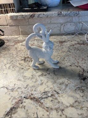 Source Unknown White Crowned Monkey Accent Figurine